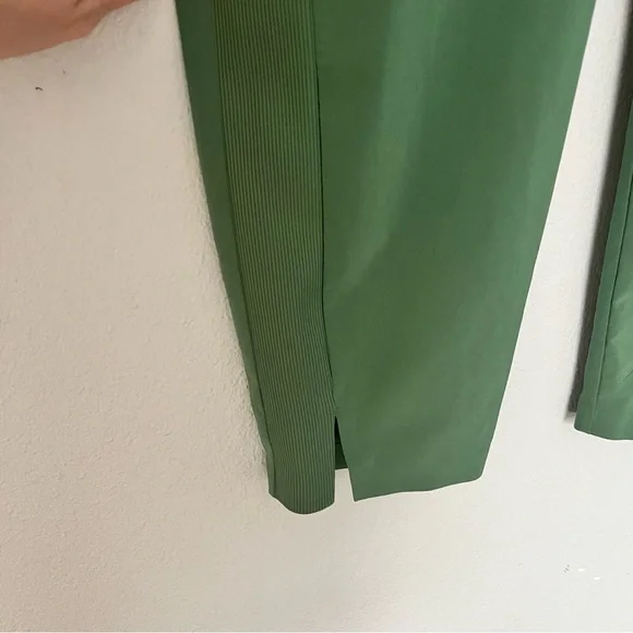 Athleta Brooklyn Ankle Pant in Vineyard Green - Picture 6 of 8